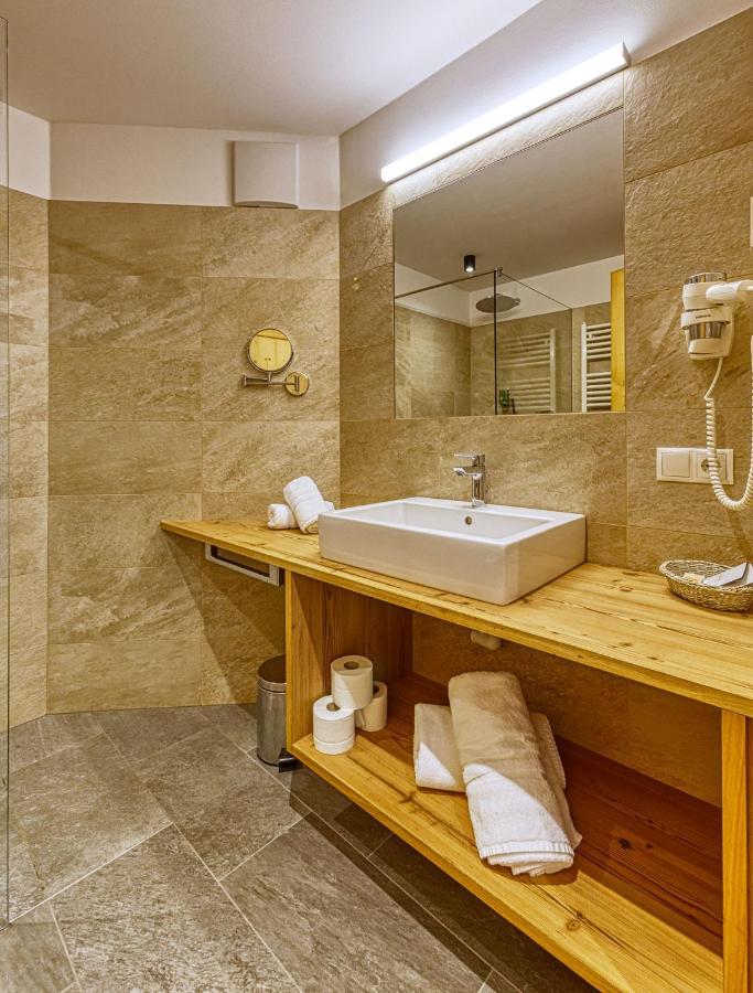 Hotel Rose Villabassa Esterno foto